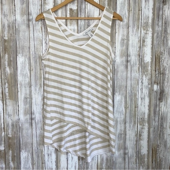 White House Black Market Tops - White House Black Market Gold Sparkle Sleeveless Tank